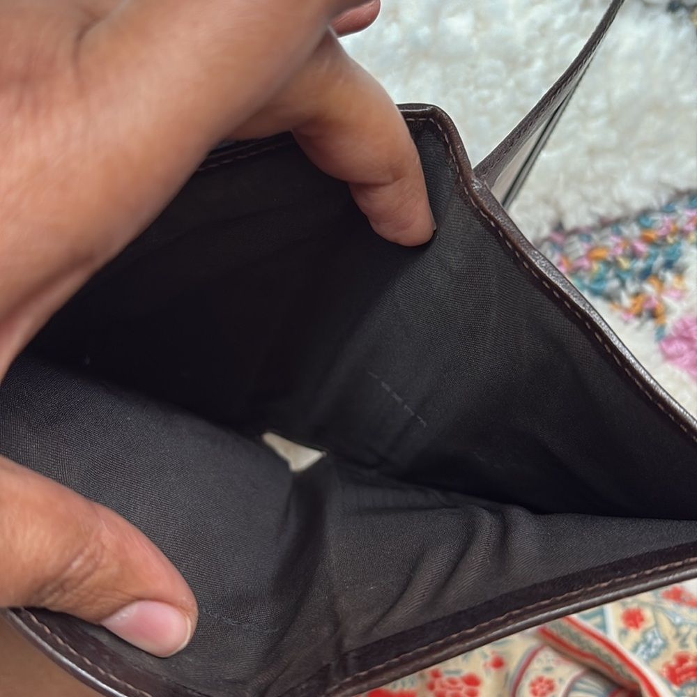 Fendi Bifold wallet with COA - Picture 5 of 7